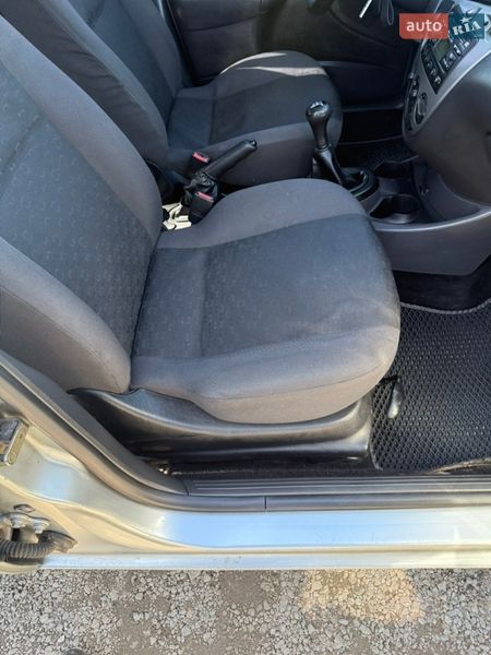 Седан Ford Focus 2004 в Кропивницком