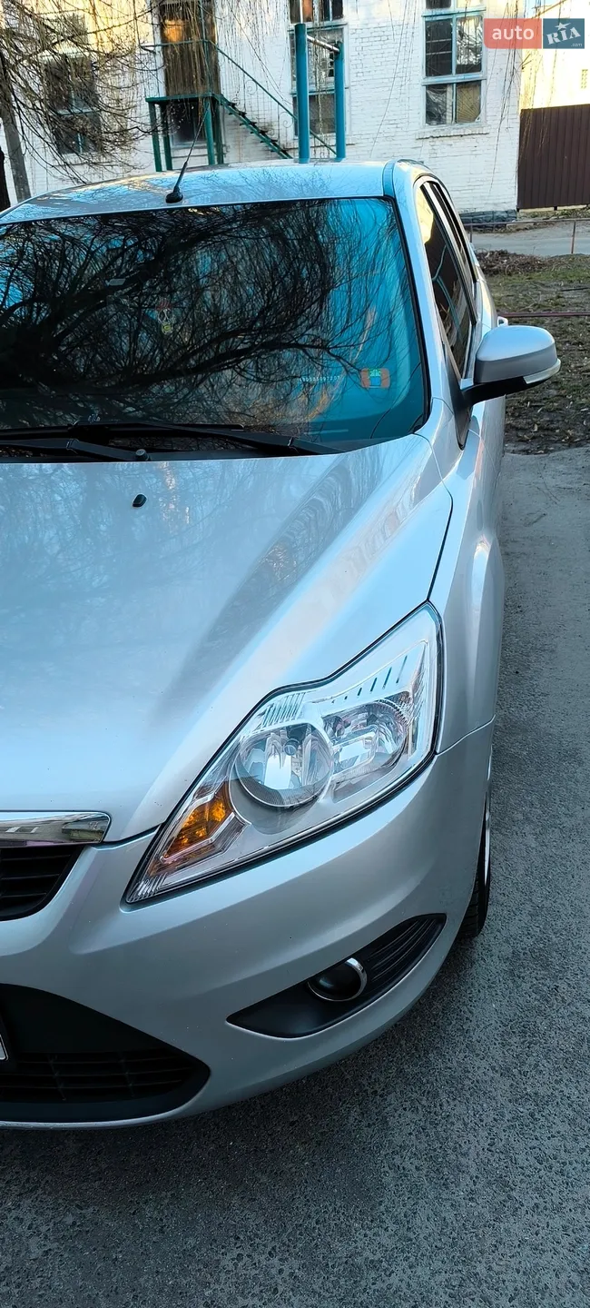 2010 Ford Focus - мініатюра 3