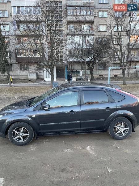 Хэтчбек Ford Focus 2007 в Каменском