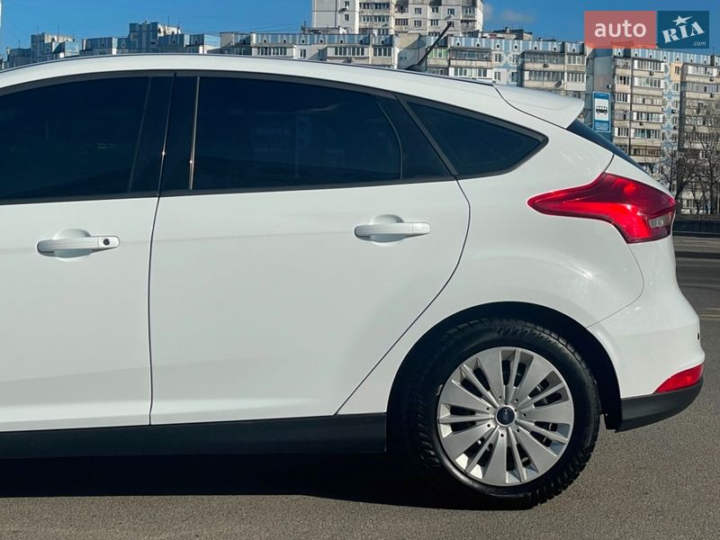 Хэтчбек Ford Focus 2017 в Киеве