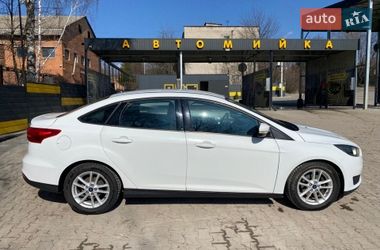 Седан Ford Focus 2015 в Львове