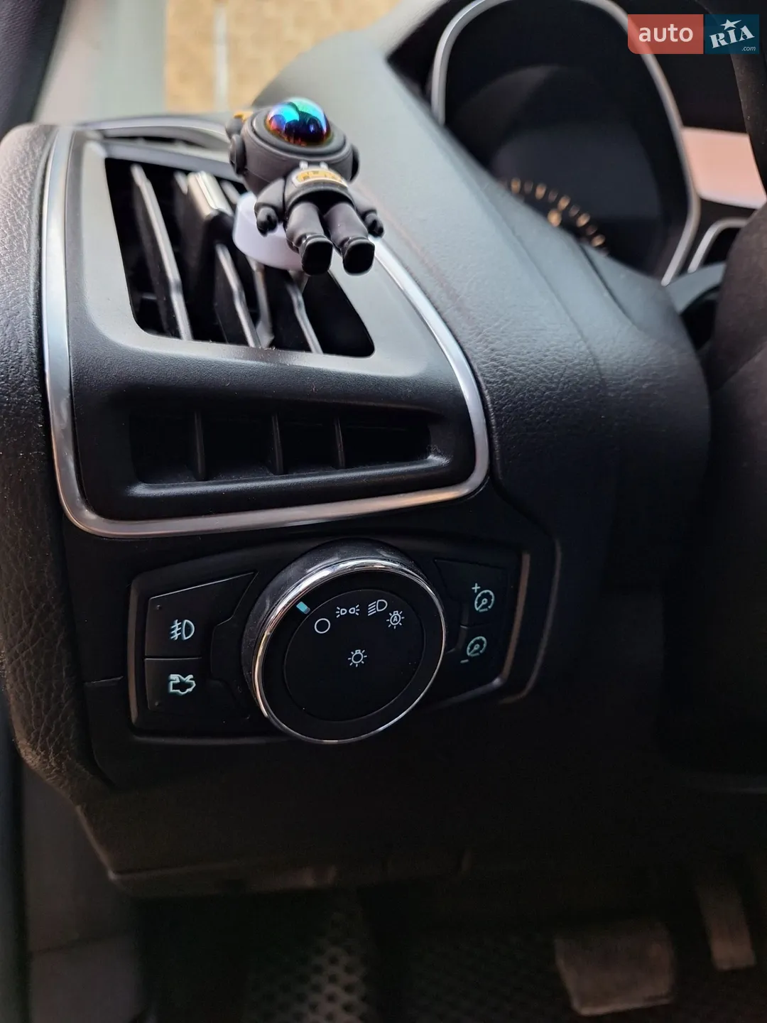 2012 Ford Focus - мініатюра 16