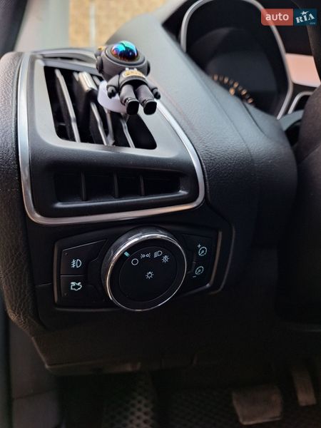 Седан Ford Focus 2012 в Золочеві фото 16 Седан Ford Focus 2012 в Золочеві