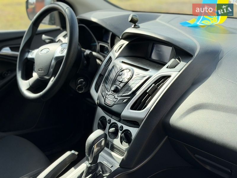 Седан Ford Focus 2014 в Дніпрі