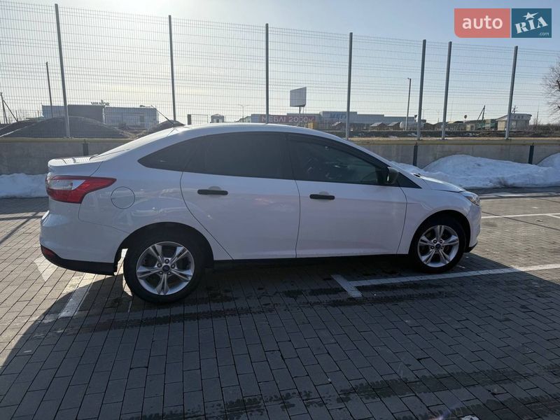 Седан Ford Focus 2013 в Первомайську