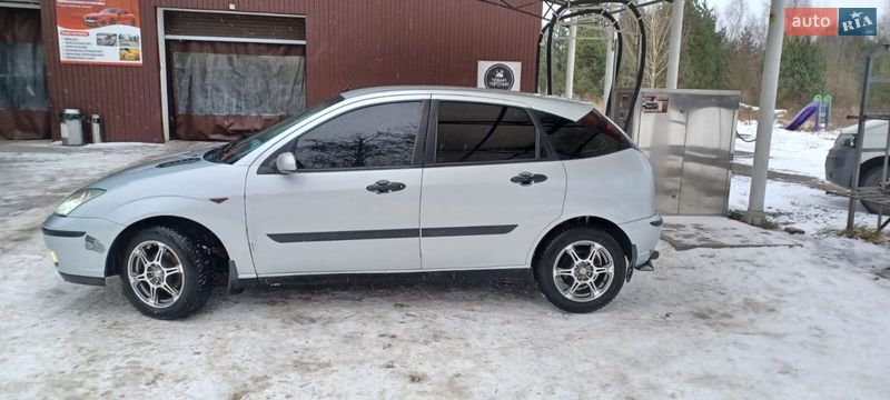 Хэтчбек Ford Focus 2004 в Славуте