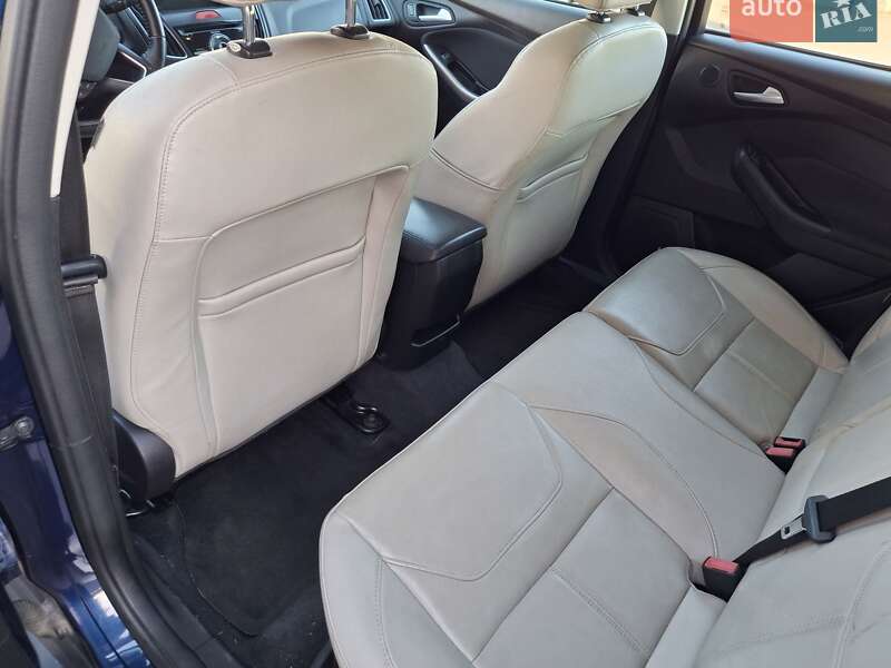 Хэтчбек Ford Focus 2015 в Коростене