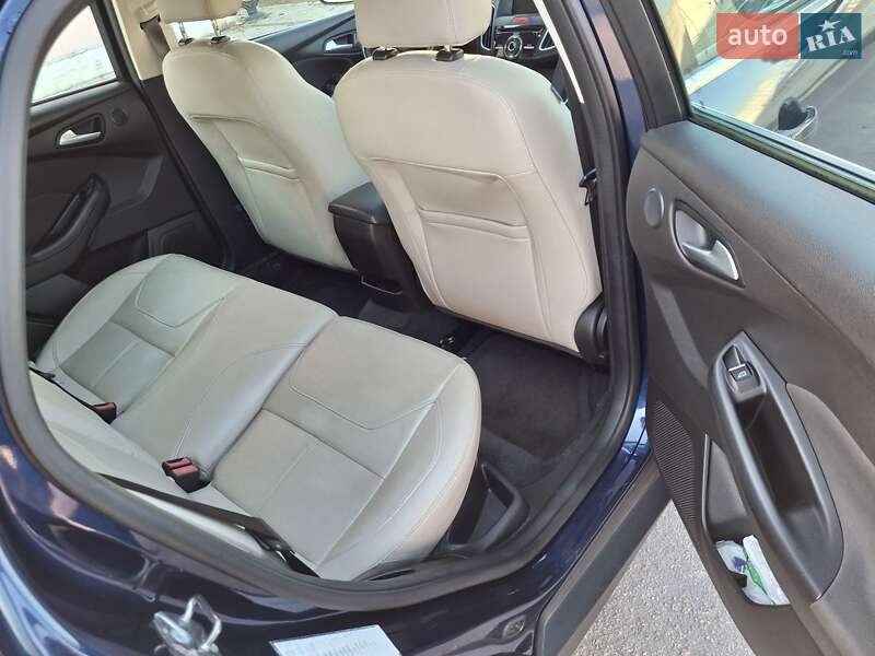Хэтчбек Ford Focus 2015 в Коростене