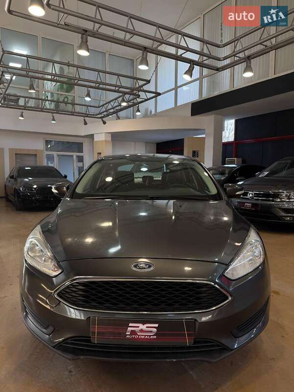 Седан Ford Focus 2016 в Запорожье