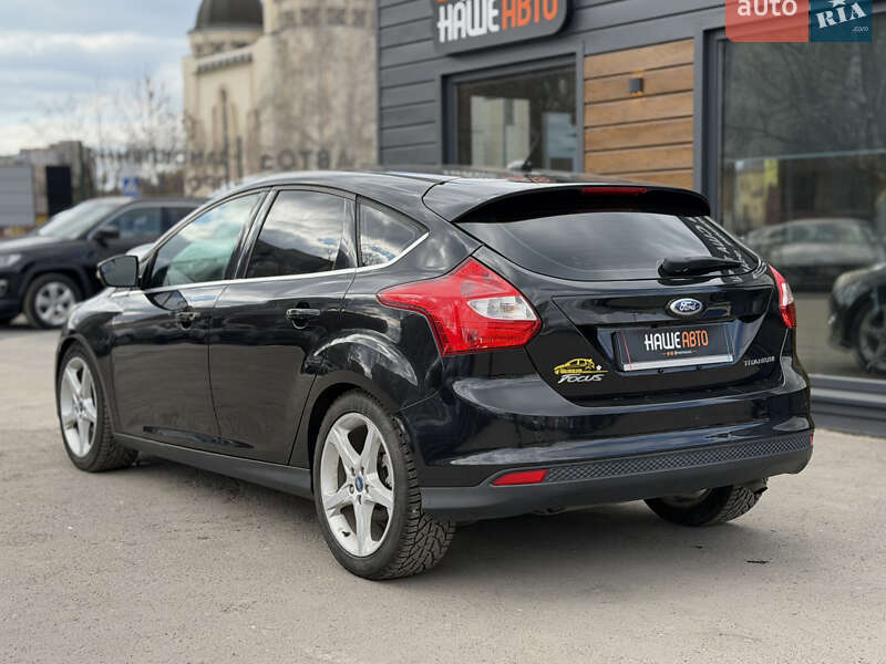 Хэтчбек Ford Focus 2012 в Шептицькому