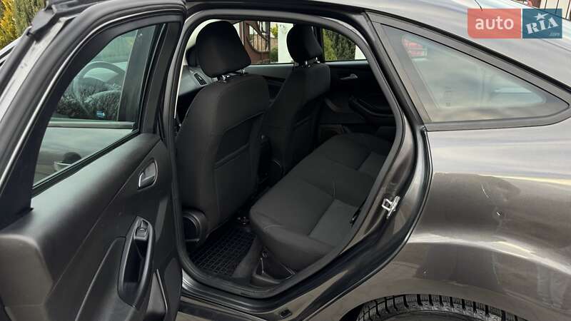 Седан Ford Focus 2015 в Львове