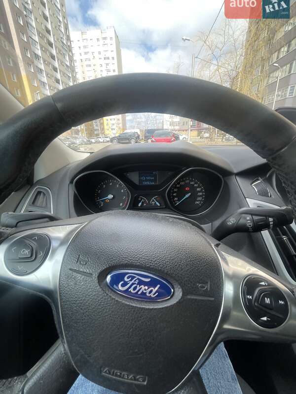 Седан Ford Focus 2013 в Киеве фото 12 Седан Ford Focus 2013 в Киеве