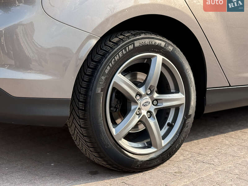 Хетчбек Ford Focus 2014 в Стрию