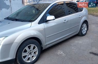 Хэтчбек Ford Focus 2005 в Киеве