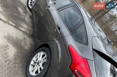 Хэтчбек Ford Focus 2015 в Киеве