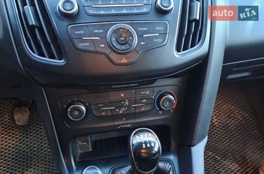 Седан Ford Focus 2015 в Черновцах