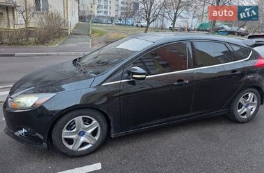 Хэтчбек Ford Focus 2014 в Киеве