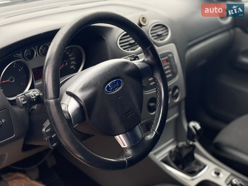 Хэтчбек Ford Focus 2011 в Днепре