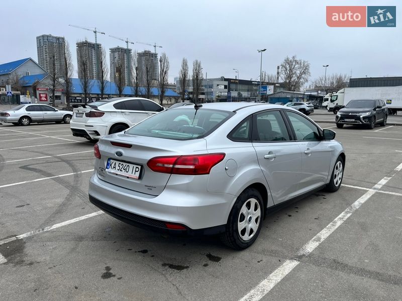 Седан Ford Focus 2017 в Киеве