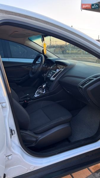 Седан Ford Focus 2016 в Остер