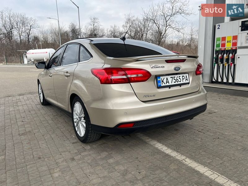 Седан Ford Focus 2018 в Черновцах