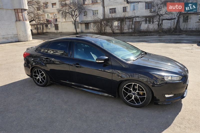 Седан Ford Focus 2015 в Измаиле