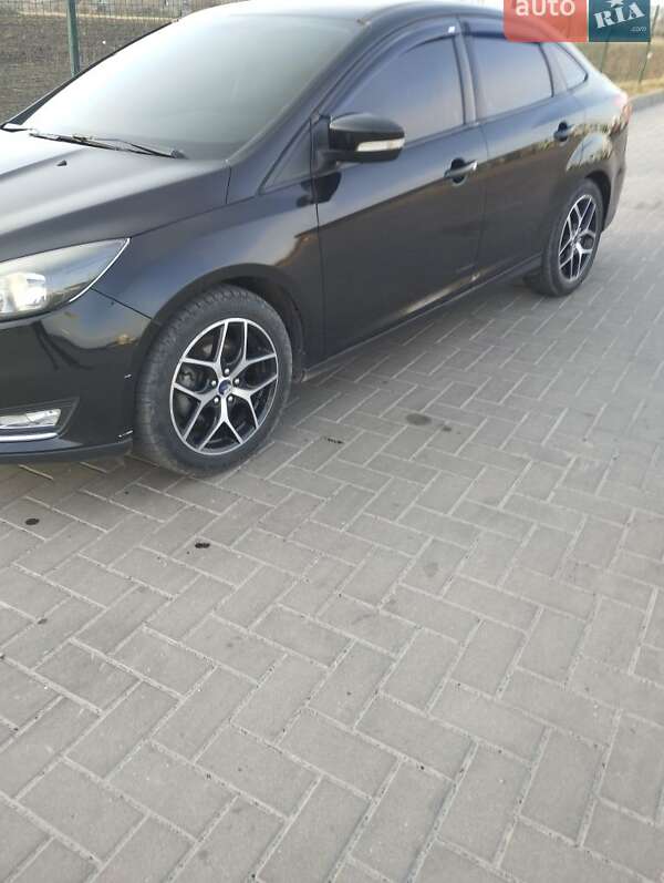 Седан Ford Focus 2016 в Каменском