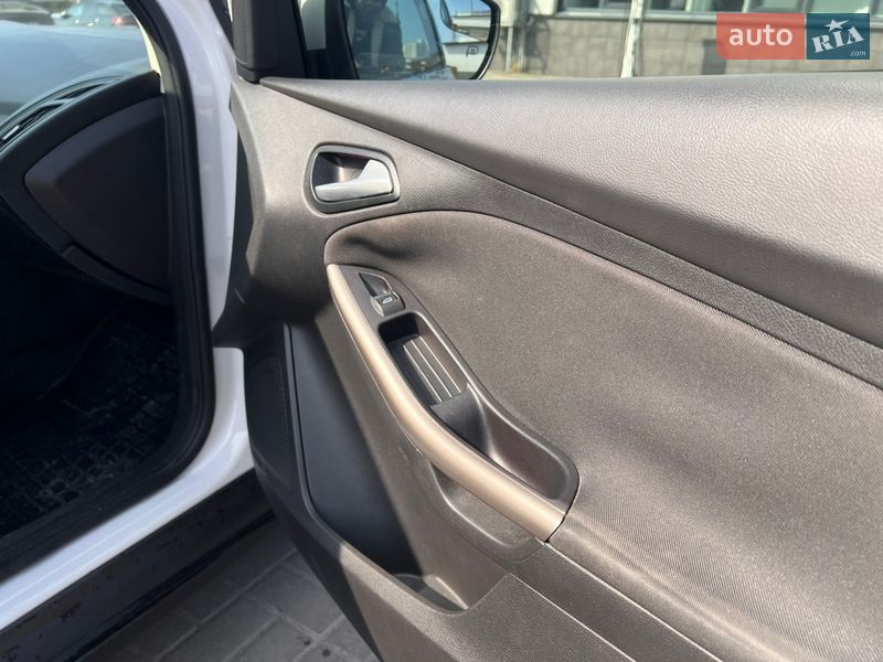 Хетчбек Ford Focus 2012 в Черкасах