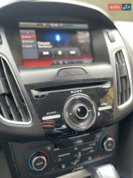 Хэтчбек Ford Focus 2015 в Киеве