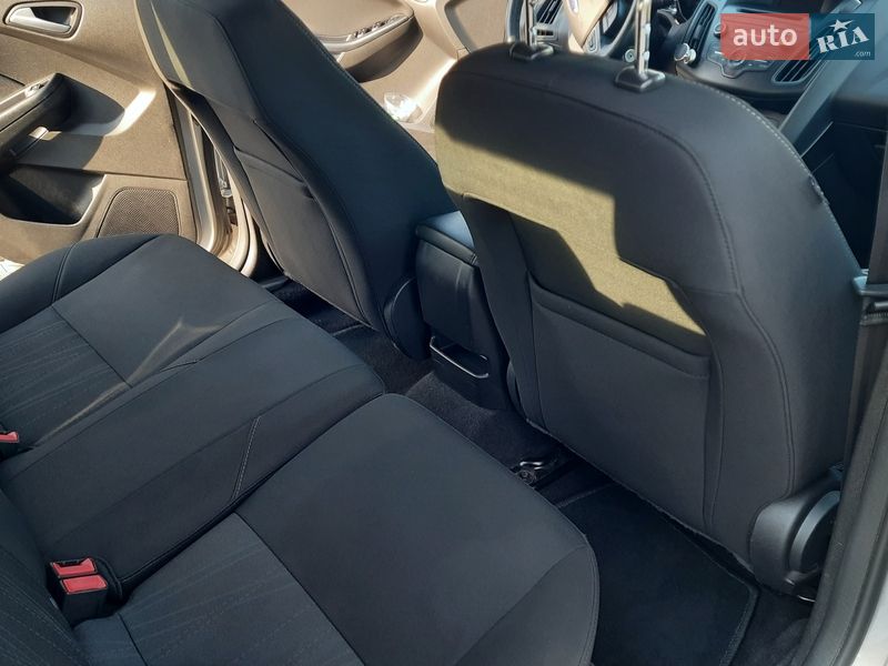 Хэтчбек Ford Focus 2017 в Луцке