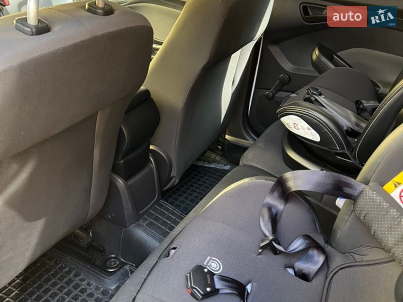 Хэтчбек Ford Focus 2012 в Стрые фото 13 Хэтчбек Ford Focus 2012 в Стрые