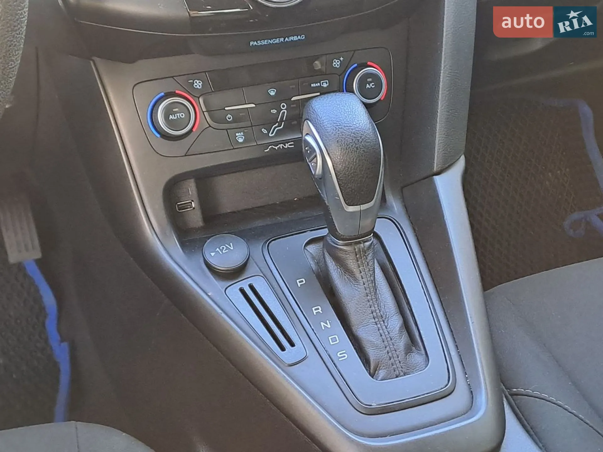 2018 Ford Focus - мініатюра 16