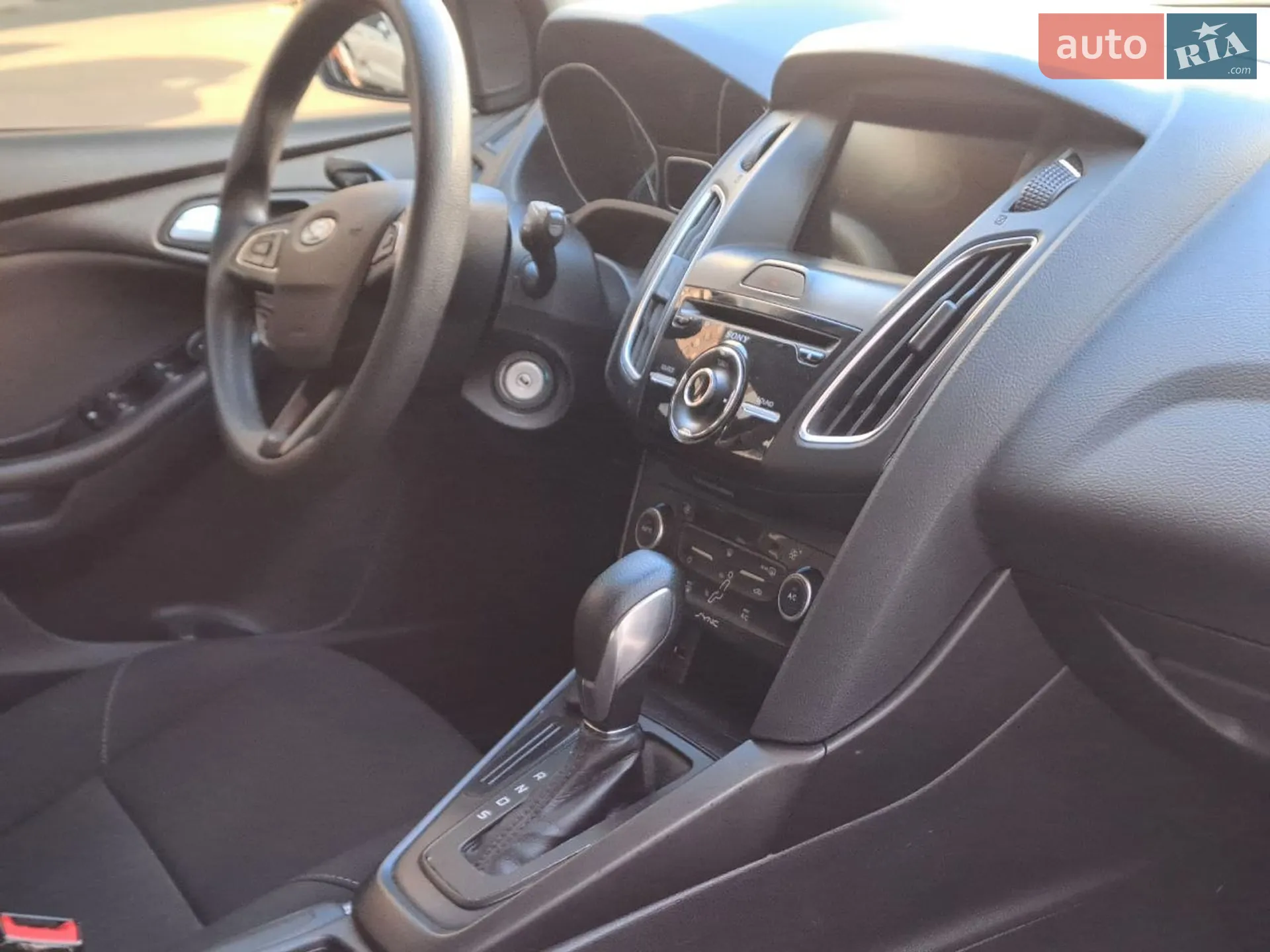 2018 Ford Focus - мініатюра 19