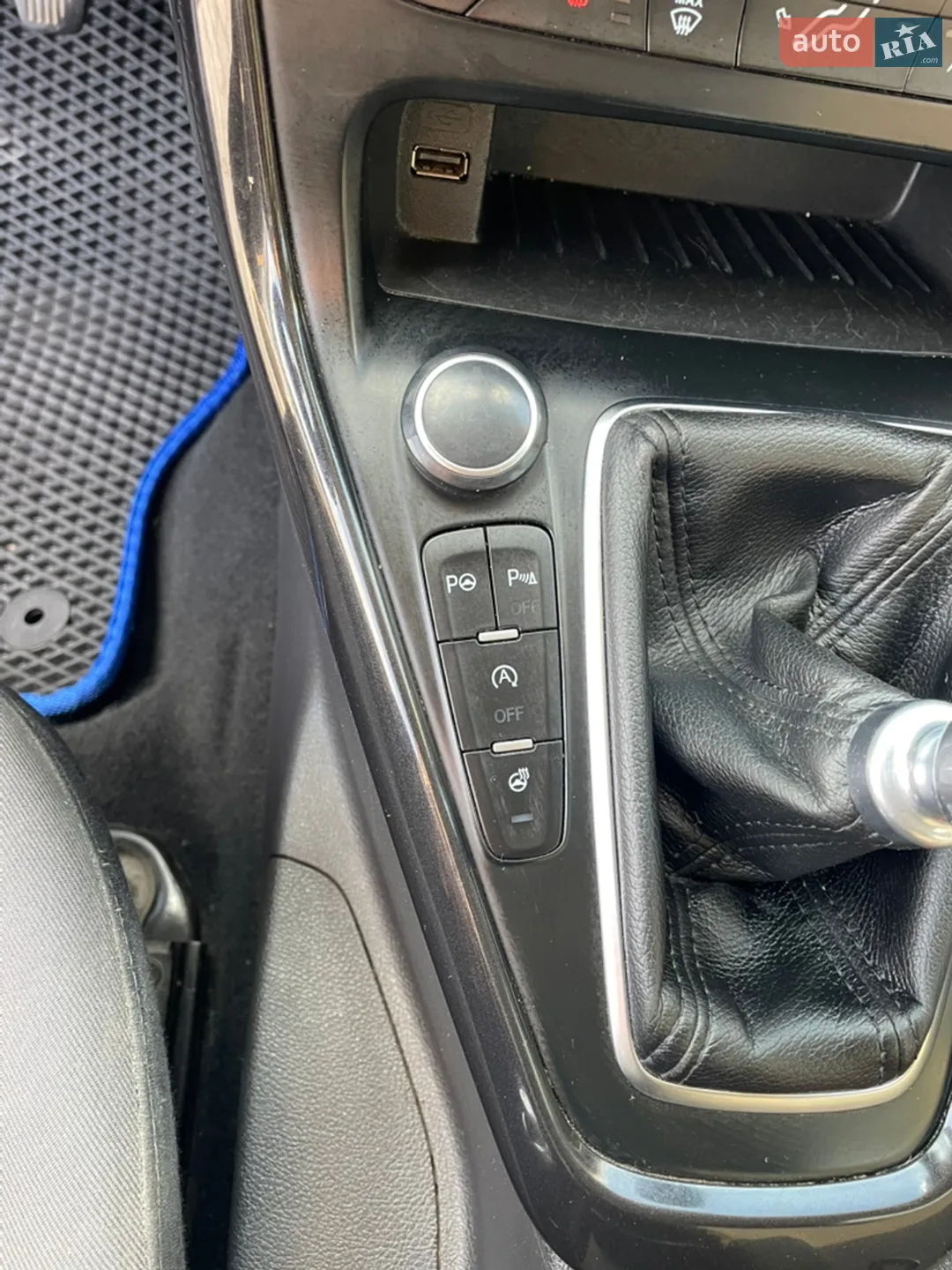2016 Ford Focus - мініатюра 17