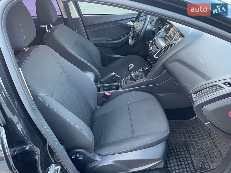 Універсал Ford Focus 2015 в Золочеві