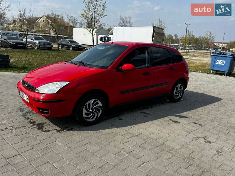 Хетчбек Ford Focus 2002 в Виноградові