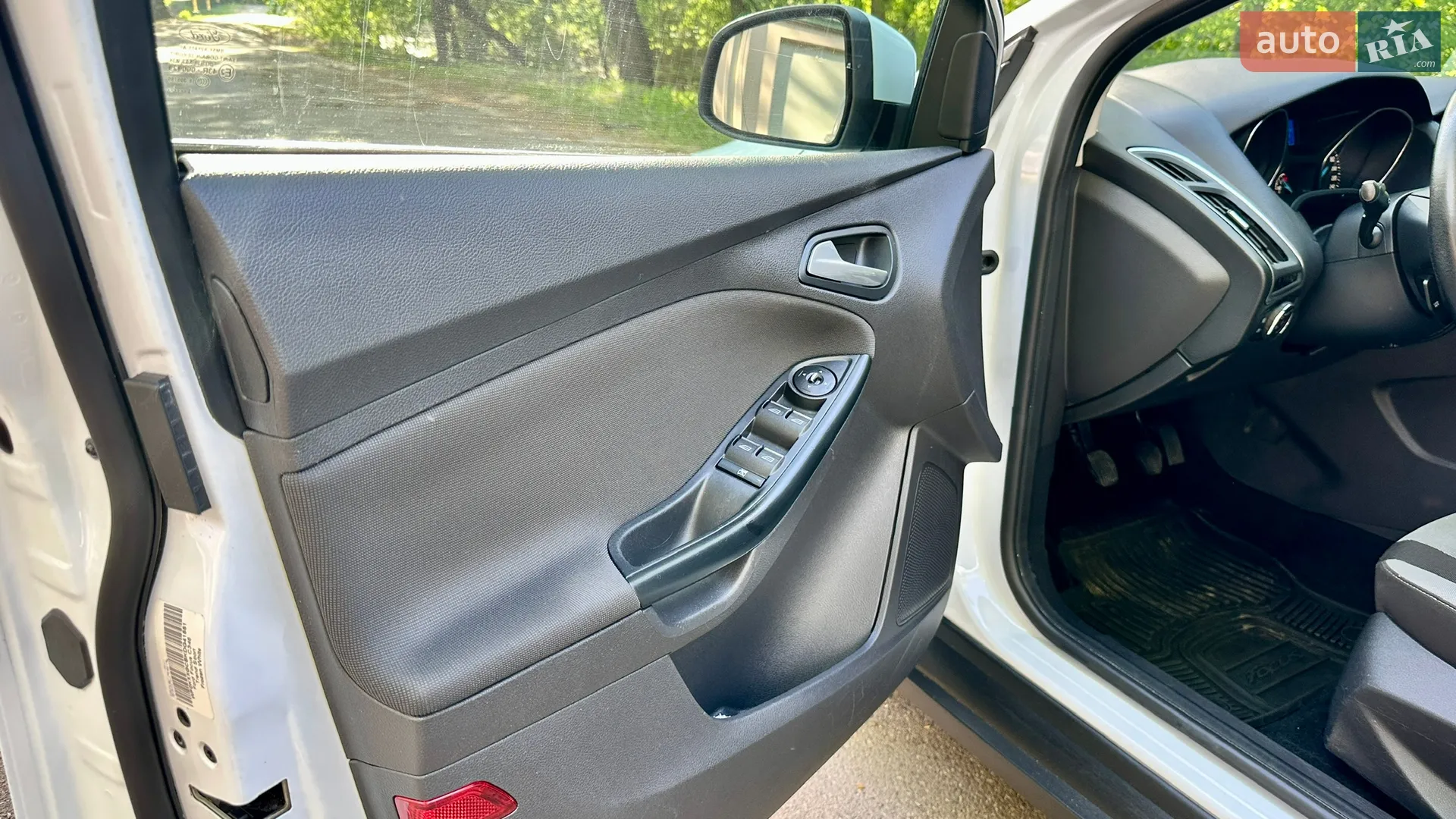 2013 Ford Focus - мініатюра 16