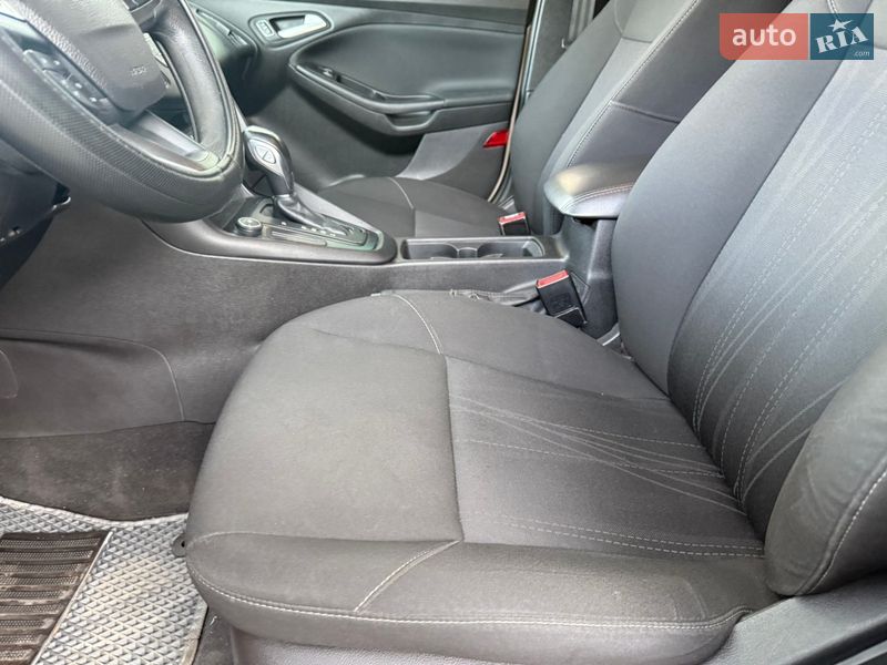 Хетчбек Ford Focus 2015 в Дніпрі