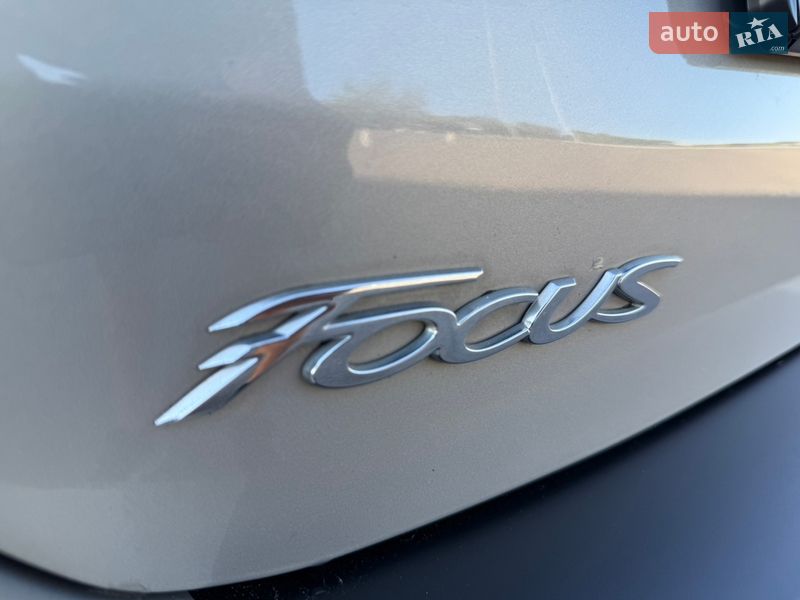 Хетчбек Ford Focus 2015 в Дніпрі