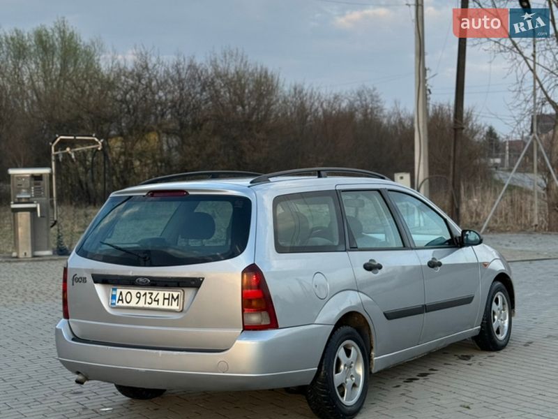 Универсал Ford Focus 2001 в Хусте
