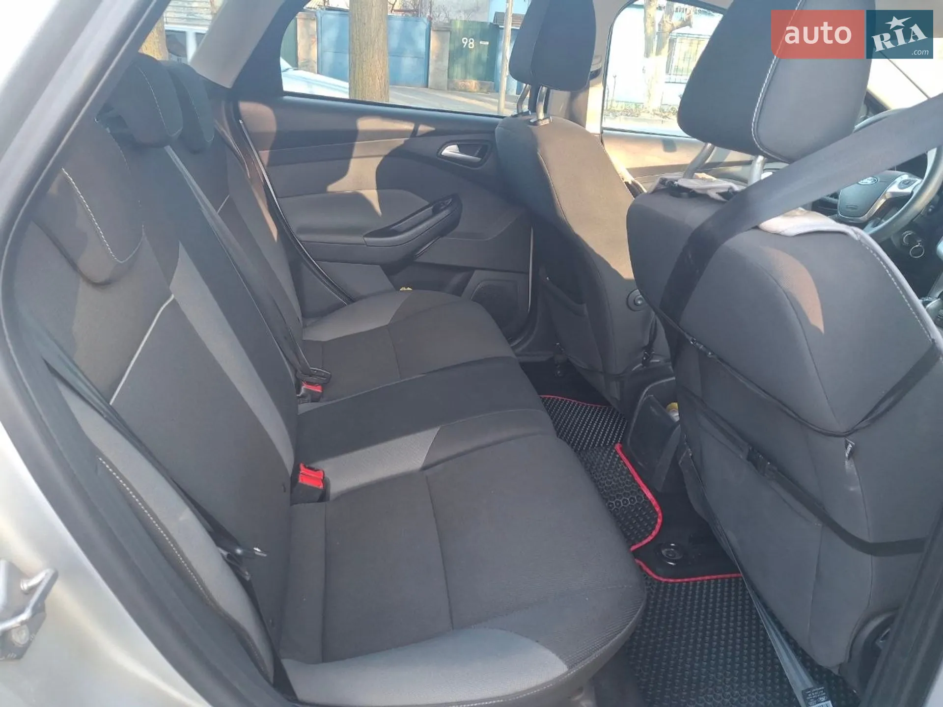2011 Ford Focus - мініатюра 11
