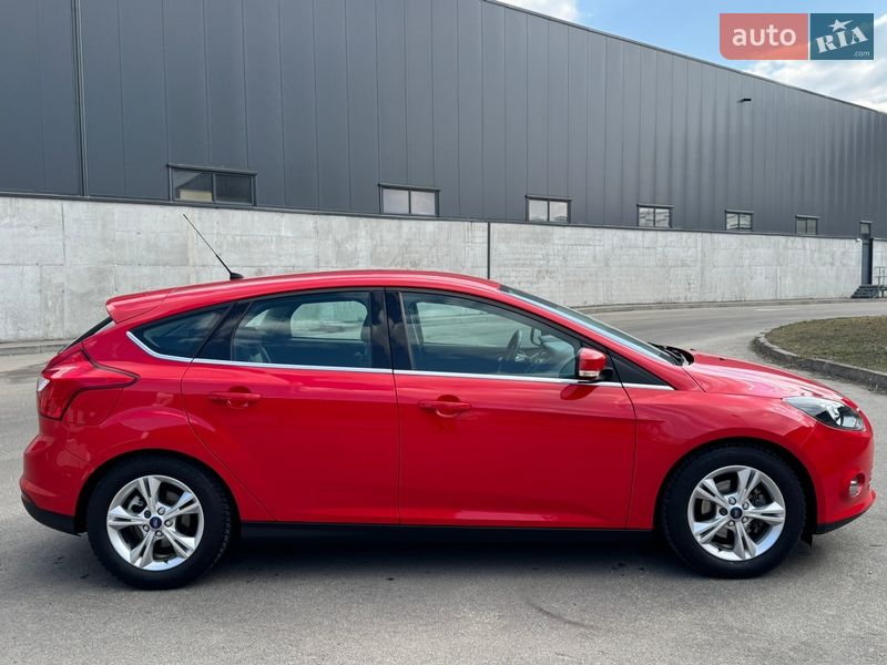Хэтчбек Ford Focus 2011 в Киеве