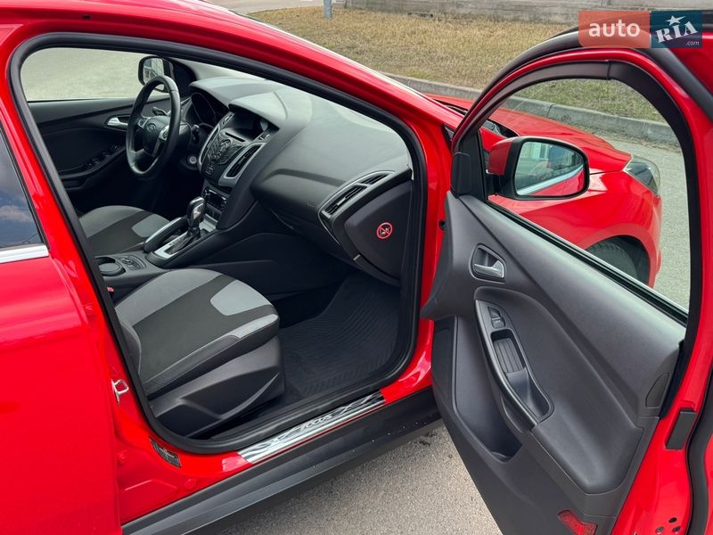 Хэтчбек Ford Focus 2011 в Киеве