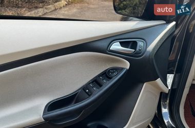 Хэтчбек Ford Focus 2015 в Ровно
