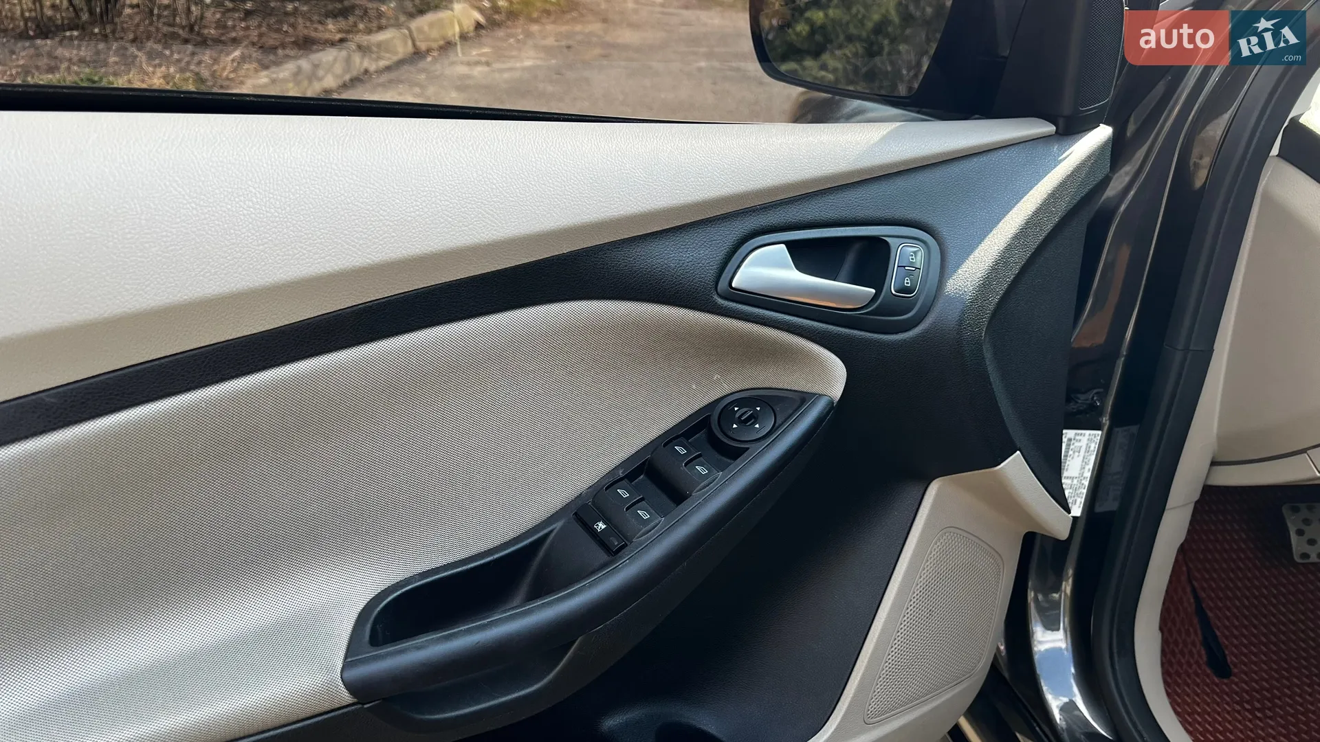 2015 Ford Focus - мініатюра 21