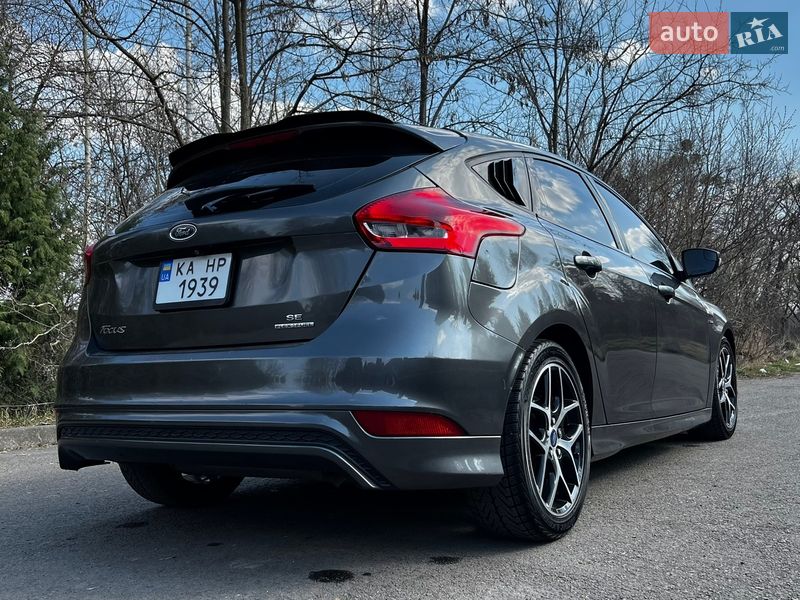 Хэтчбек Ford Focus 2015 в Ровно