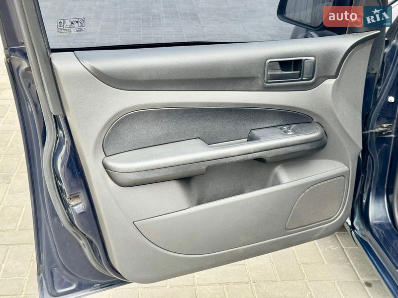 Хэтчбек Ford Focus 2005 в Черкассах фото 15 Хэтчбек Ford Focus 2005 в Черкассах