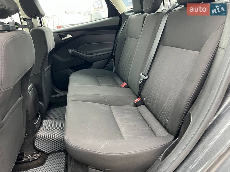 Седан Ford Focus 2017 в Львове