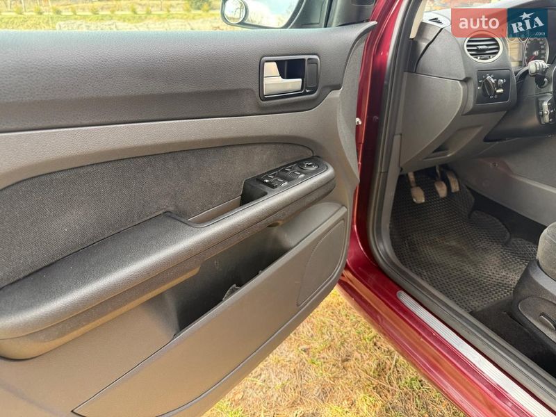 Хетчбек Ford Focus 2005 в Києві фото 15 Хетчбек Ford Focus 2005 в Києві