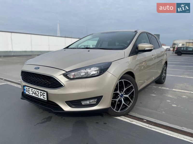 Хетчбек Ford Focus 2017 в Дніпрі фото 2 Хетчбек Ford Focus 2017 в Дніпрі